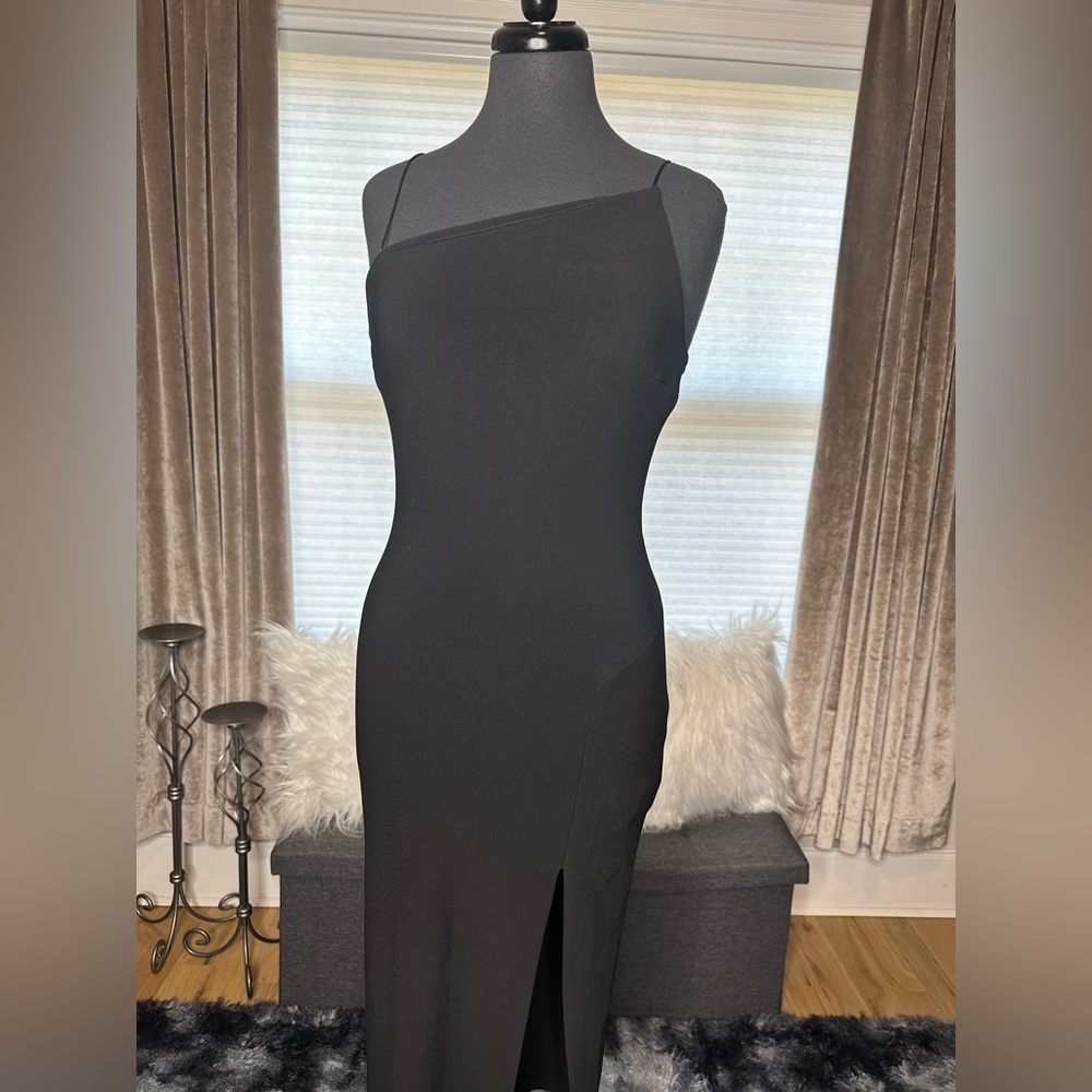 Bec & Bridge Elegant Black Sleeveless Dress - Picture 2 of 4